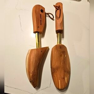 Boot Barn Cedar Shoe Trees Size L Wooden Boot Shapers Shoe Inserts